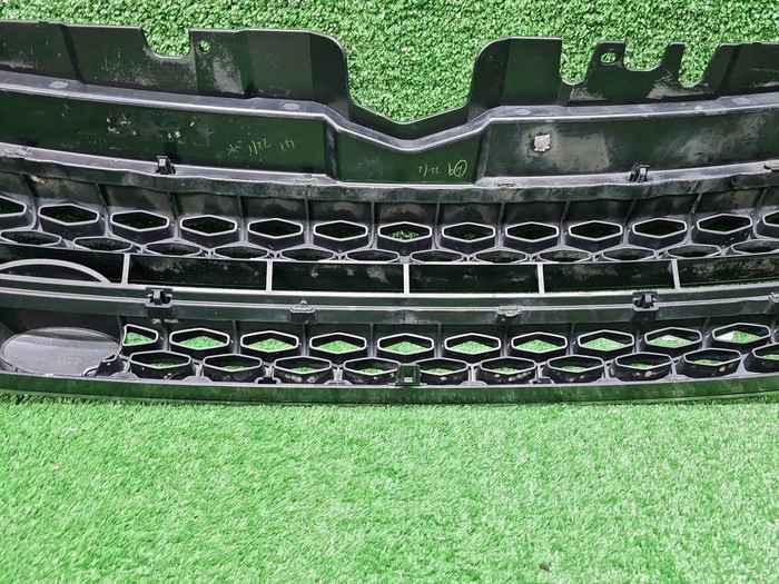 Решетка радиатора Range Rover Evoque 1 (2015-2018)