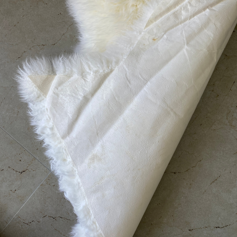Шкура коврик меховой прикроватный овчина, 100х60 см. Белый