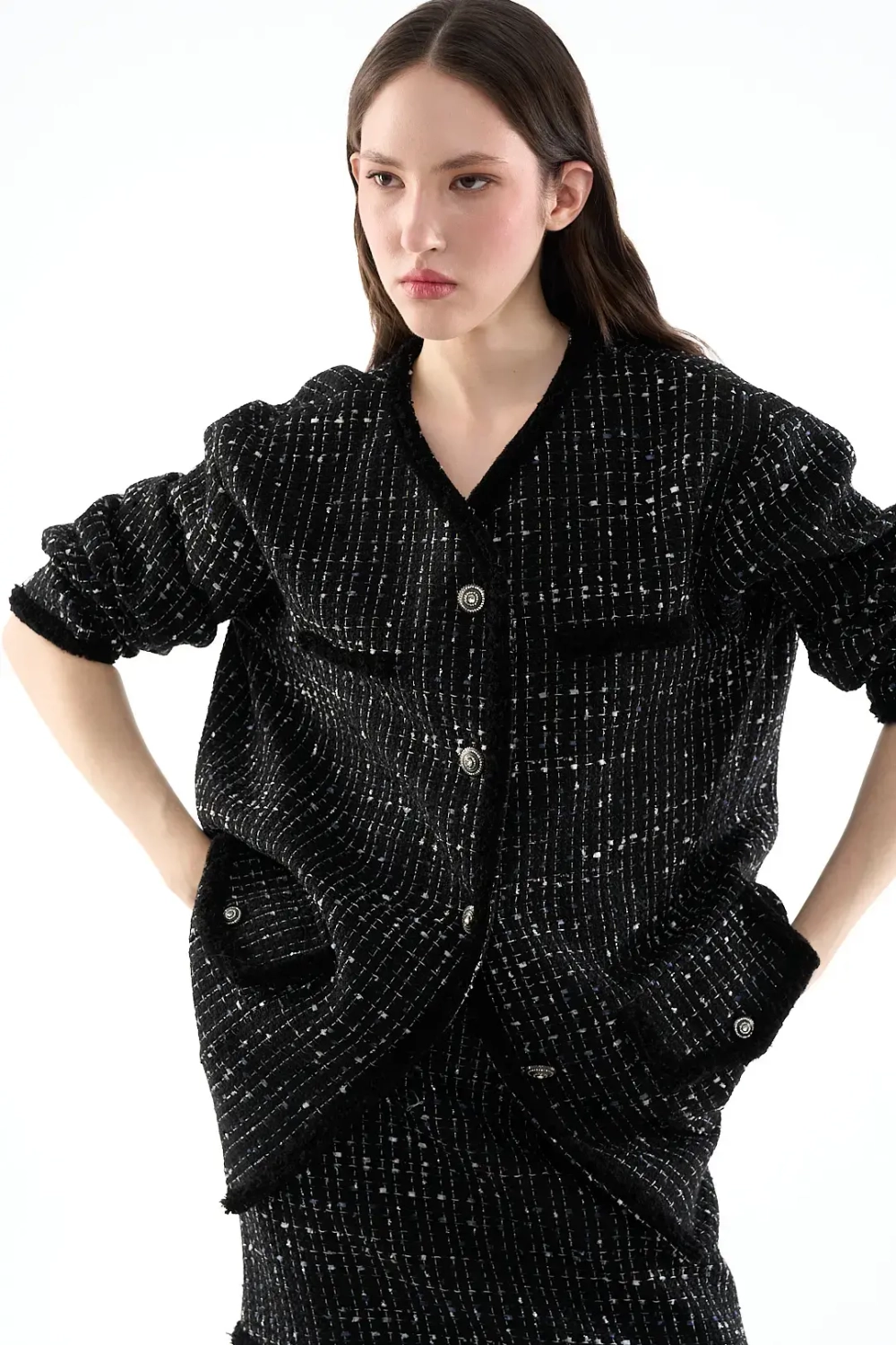 Жакет-тулуп черный с вкраплениями