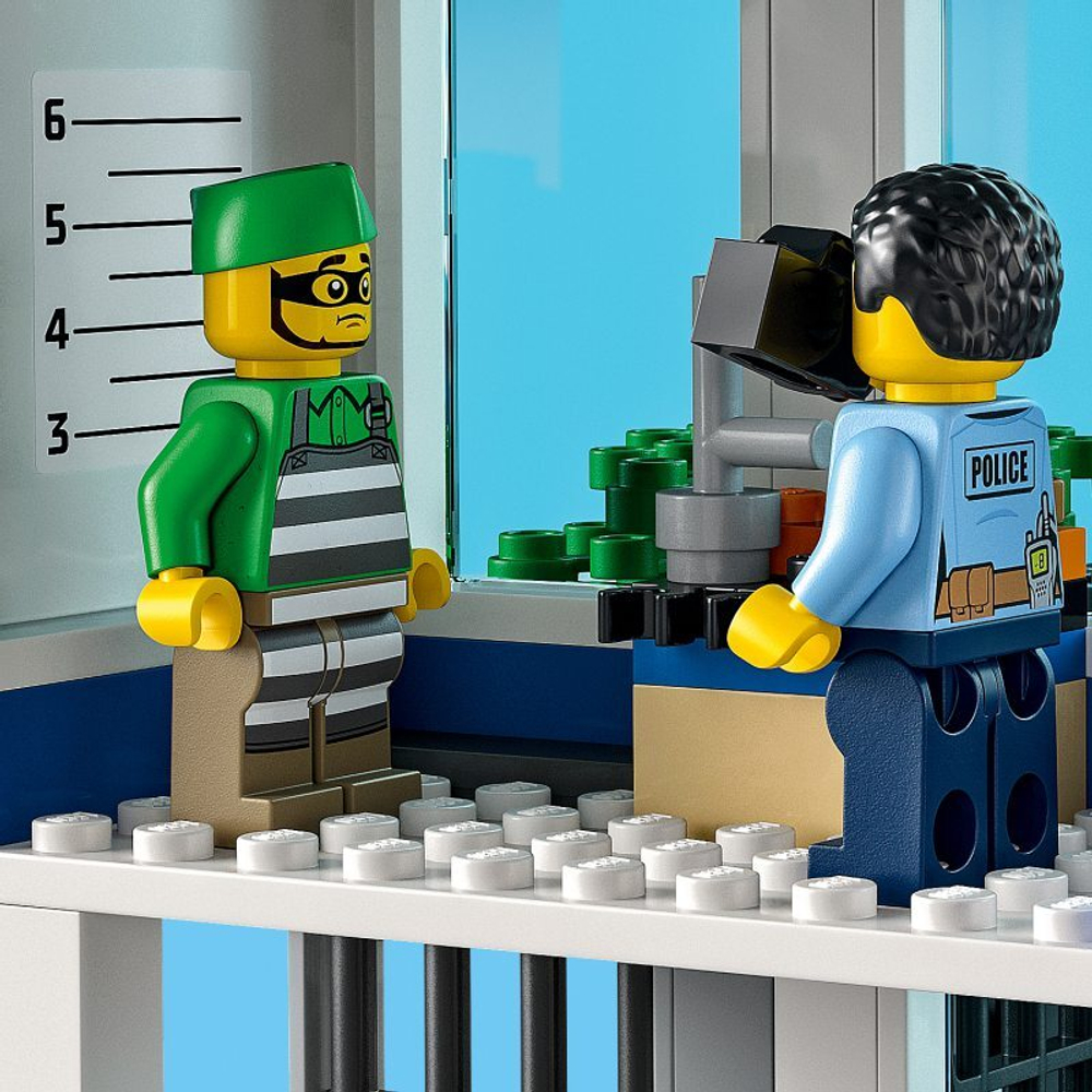 Конструктор LEGO City - Полицейский участок 60316