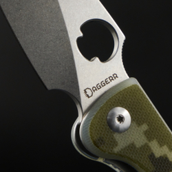 Нож Sting Mini Camo SW D2