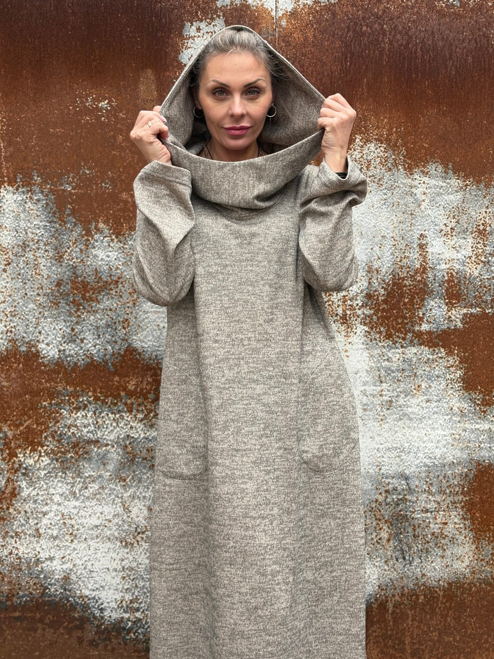 Платье Assassin / не знаем какой это цвет / красивый