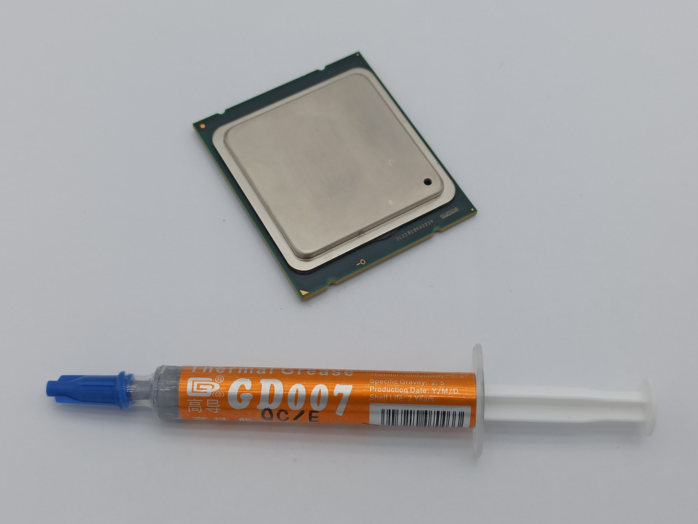 Процессор Intel Xeon E5-2670