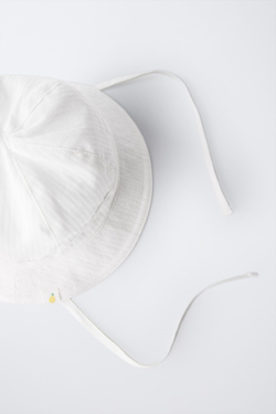 ZARA ПАНАМА С НАШИВКОЙ, БЕЛЫЙ