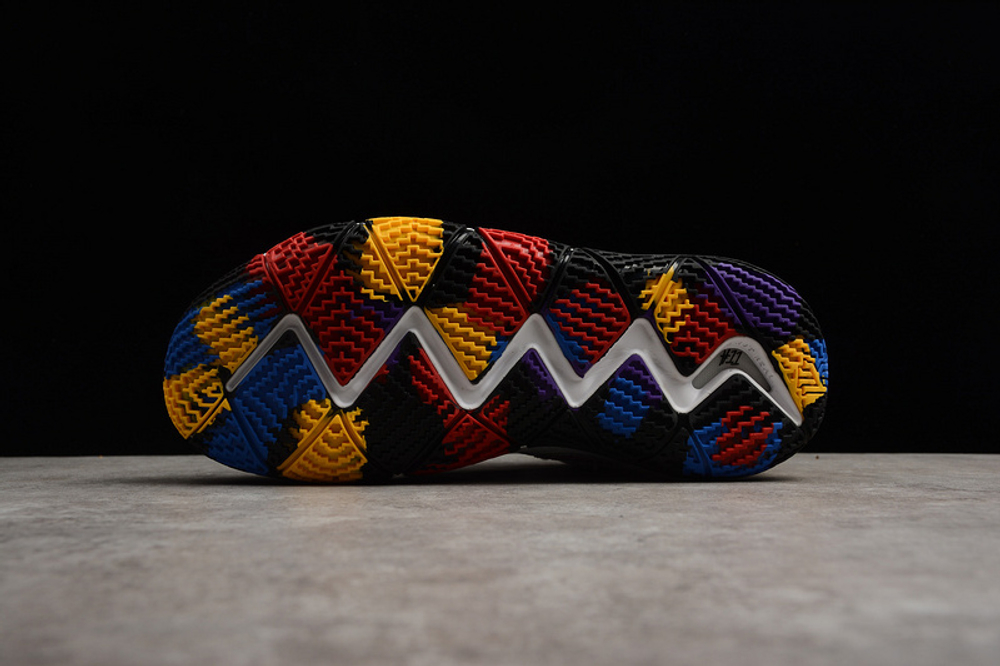 Nike Kyrie 4 NCAA