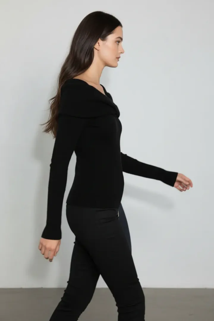 Пуловер женский «NORI»