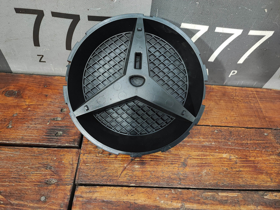 Кронштейн эмблемы Mercedes ML GLE (W166) 11-18 Б/У Оригинал A0008880160