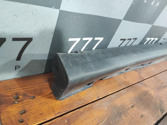 Накладка порога правого Nissan Almera 3 (G15) 12-18 Б/У Оригинал 768504AA0A