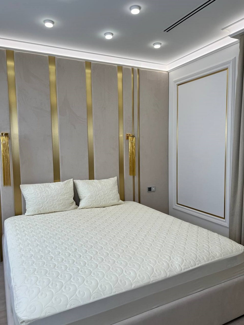 Наматрасник непромокаемый на резинке с бортиком