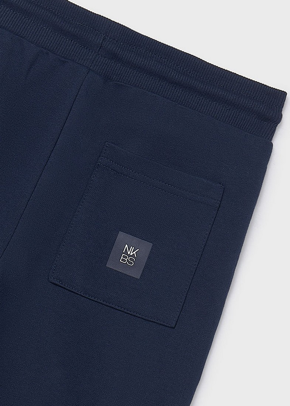 спортивные брюки