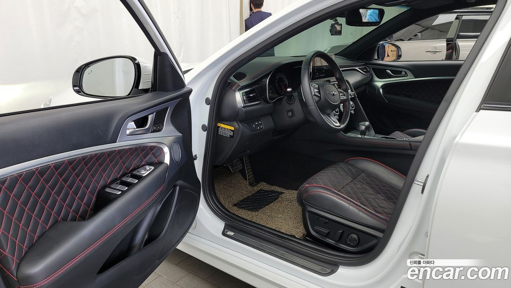 Genesis G70 2.0T AWD (12.2019)