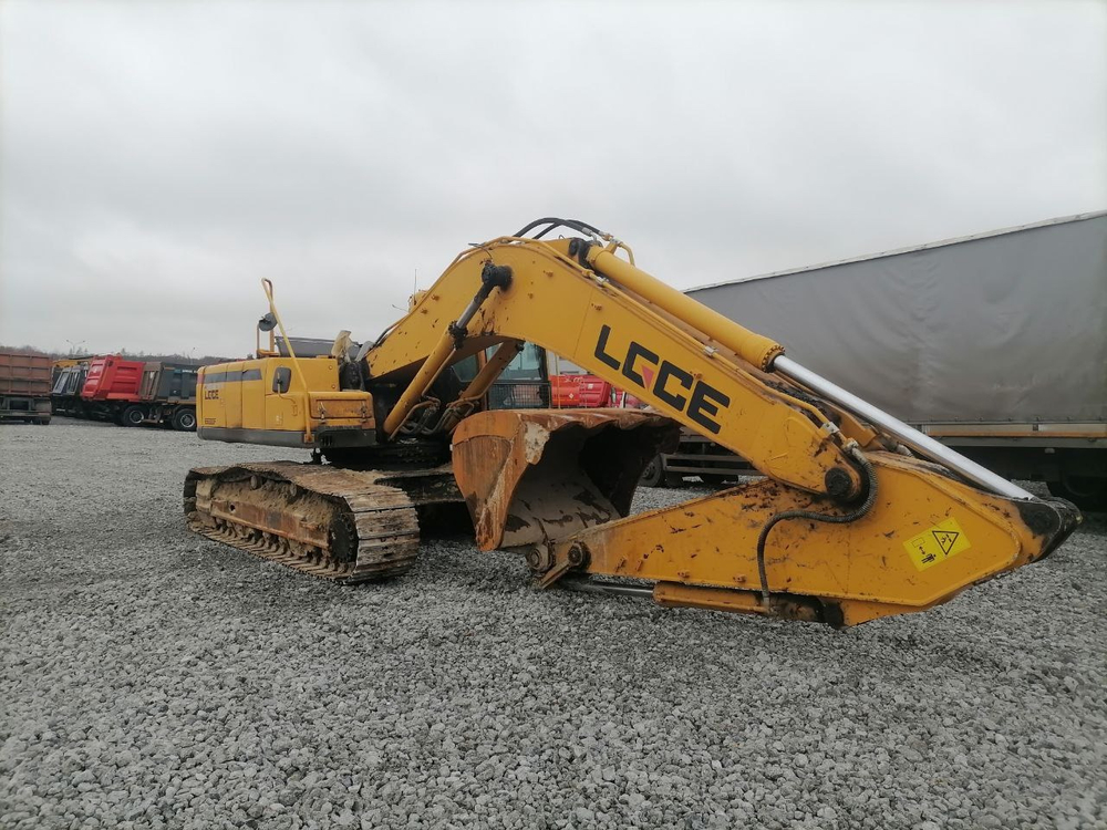 LGCE E6300 Экскаватор E6300F (Дизельный, 7,8 л, 253 л.с., АТ)