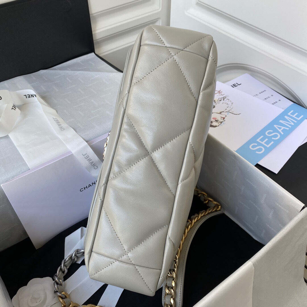 Chanel 19 Large 30 cm