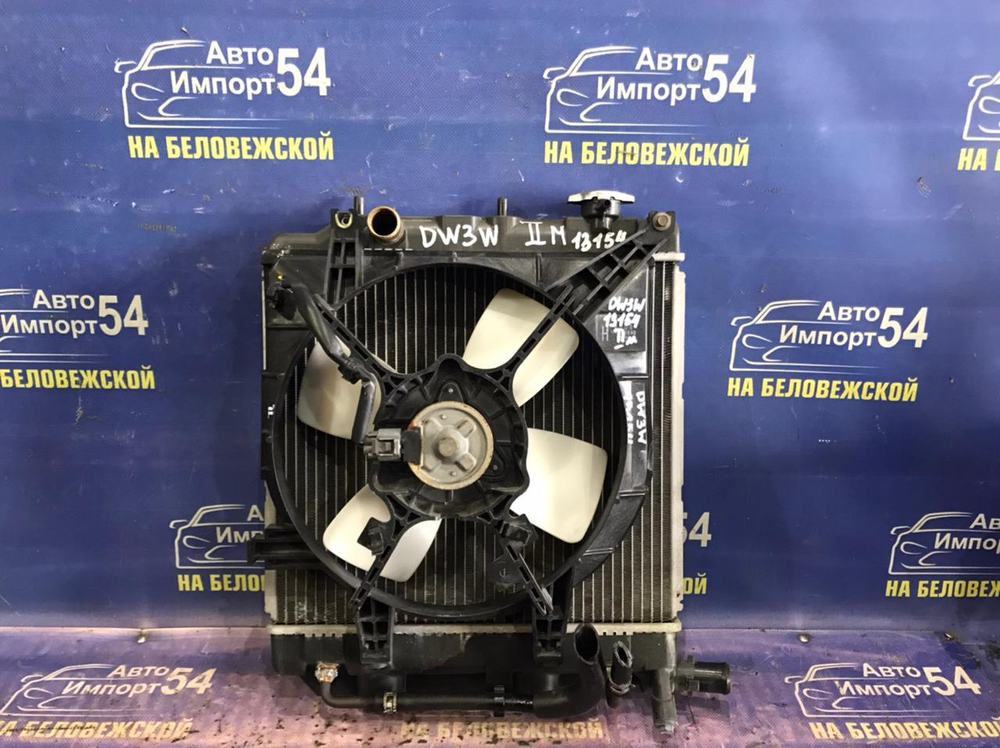 Радиатор двигателя MAZDA DEMIO 1999-2002