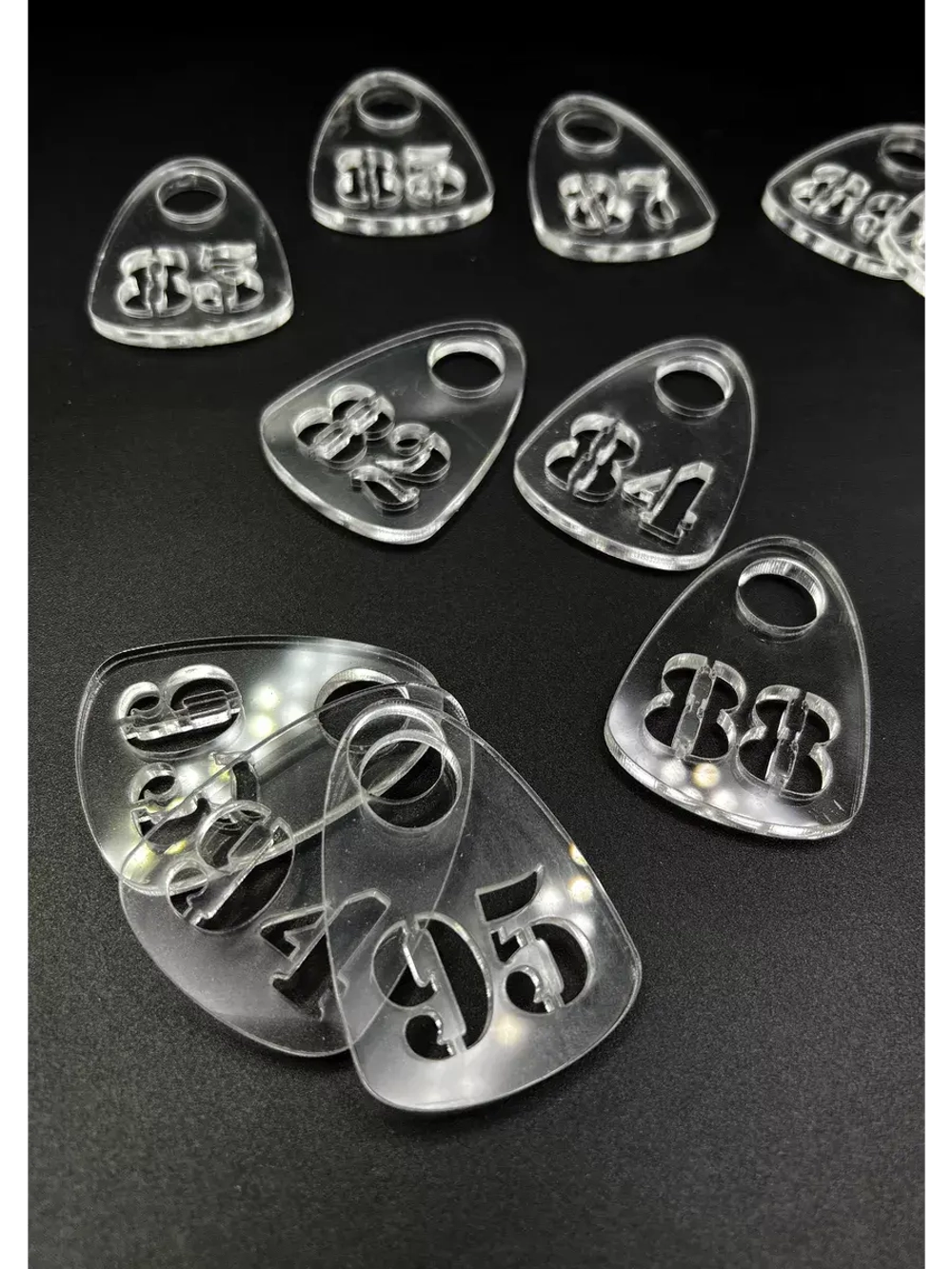 Номерки для гардероба прорезные