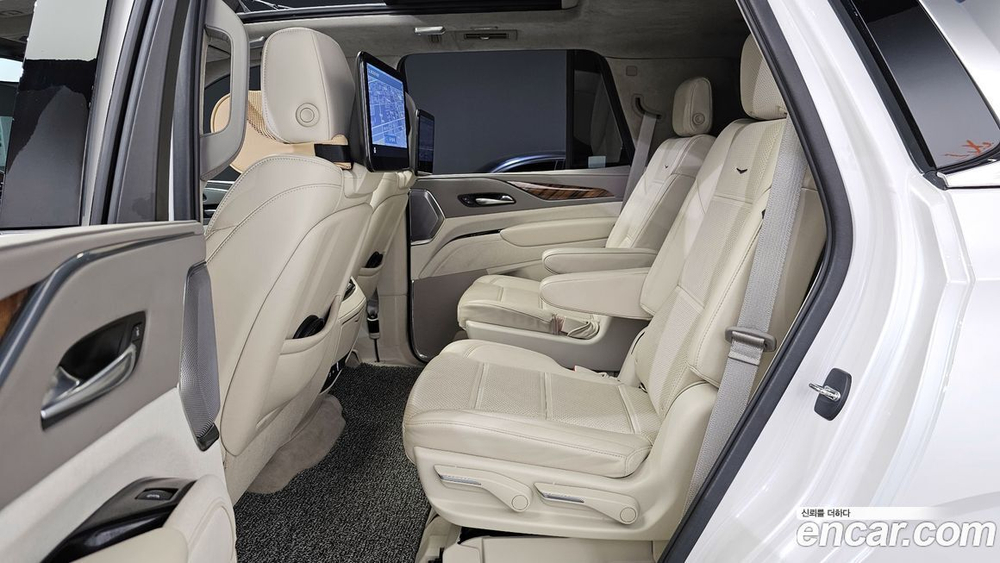 Cadillac Escalade 5 Generation 6.2 (08.2021)