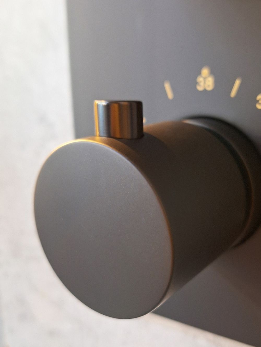 Душевая система с термостатом AltroBagno Unione 040408 MB