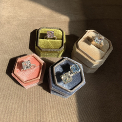 Серебряное кольцо с розовым фабулитом (Fancy Pink).