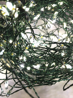 Гирлянда капельки на зеленом проводе теплый белый свет 240 LED Luca Lighting