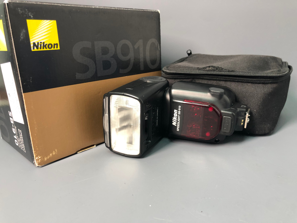 Nikon Speedlight SB-910