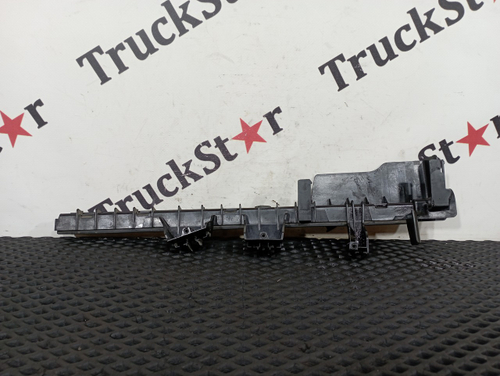 Направляющая стекла двери левой