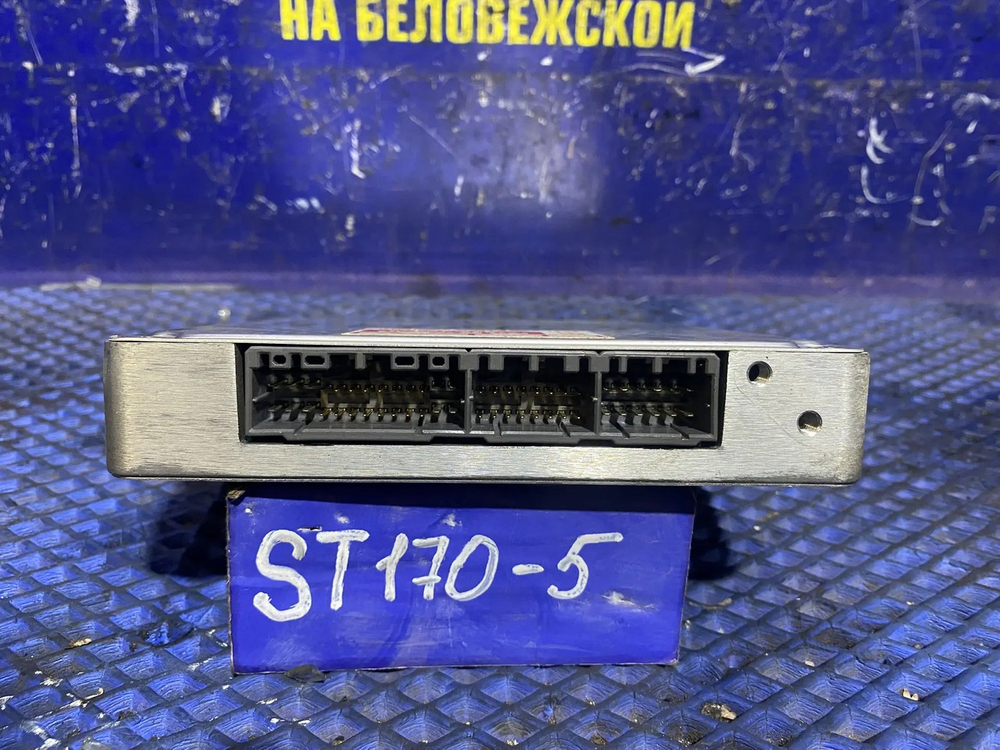 Компьютер двигателя TOYOTA CARINA 1991