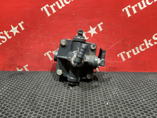 Клапан ускорительный