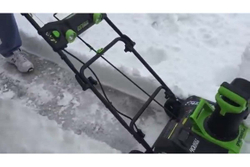 Снегоуборочник GREENWORKS GD40ST 40 V аккумуляторный   2600007