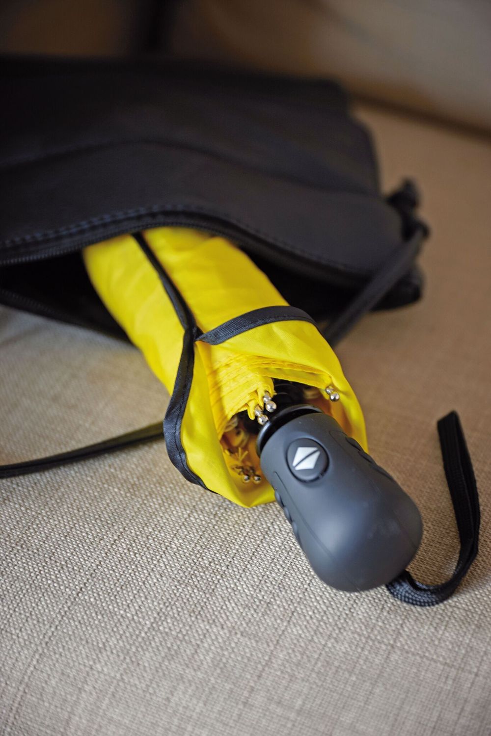 Автоматический ветроустойчивый складной зонт BORA