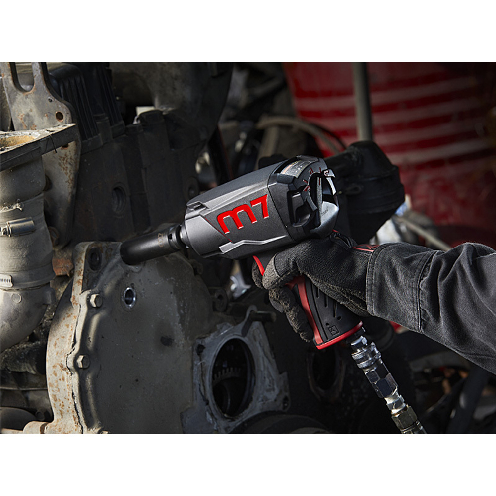 MIGHTY SEVEN (PNC-4299Q) Гайковерт пневматический ударный 1/2", 1088 Нм, в комплекте фонарь