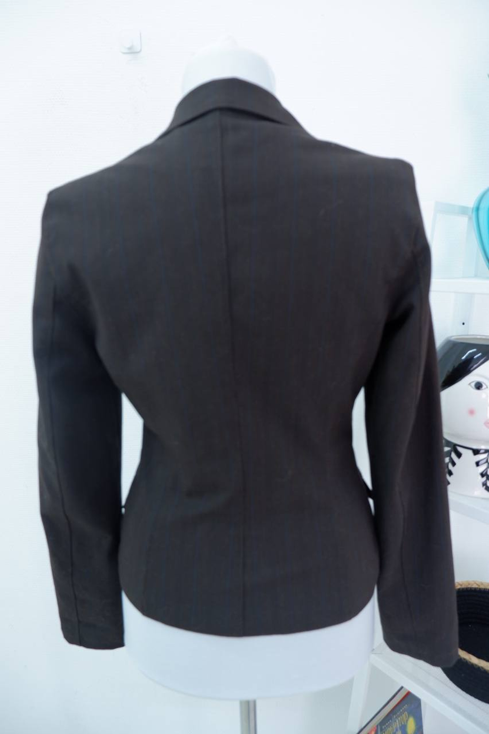 Жакет сдержанный 40 размер