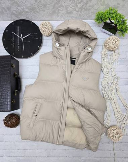 Безрукавка Prada