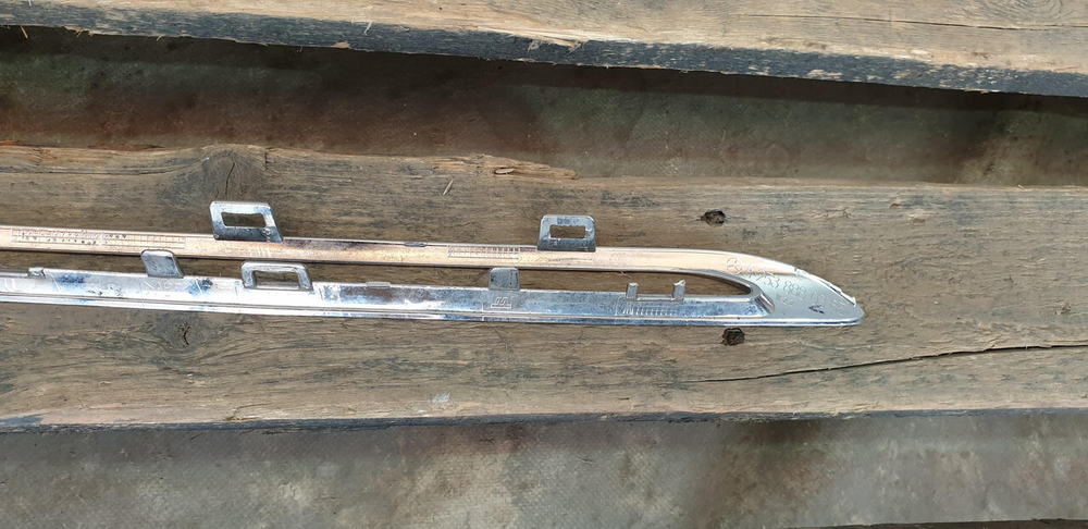 Молдинг решетки радиатора Mercedes GLC (X253) 15-19 Б/У Оригинал A2538880385