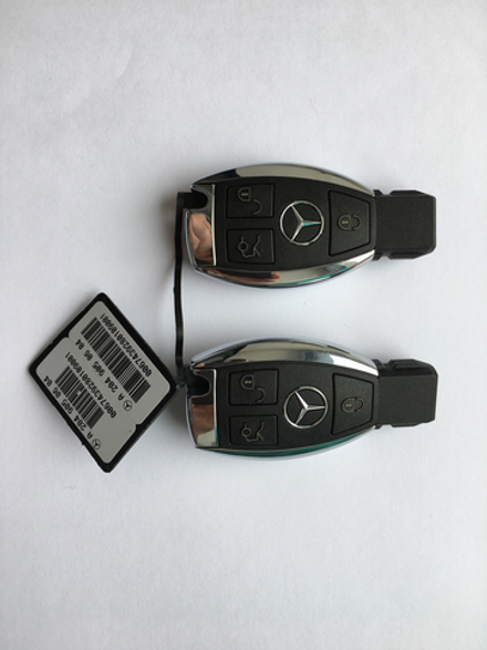 Ключ Мерседес оригинальный, пара