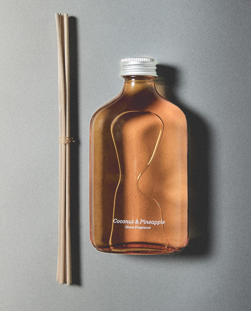 Zara Home COCONUT & PINEAPPLE REED DIFFUSERS — ароматический диффузор с тростниковыми палочками, Кокос и Ананас, 200 мл