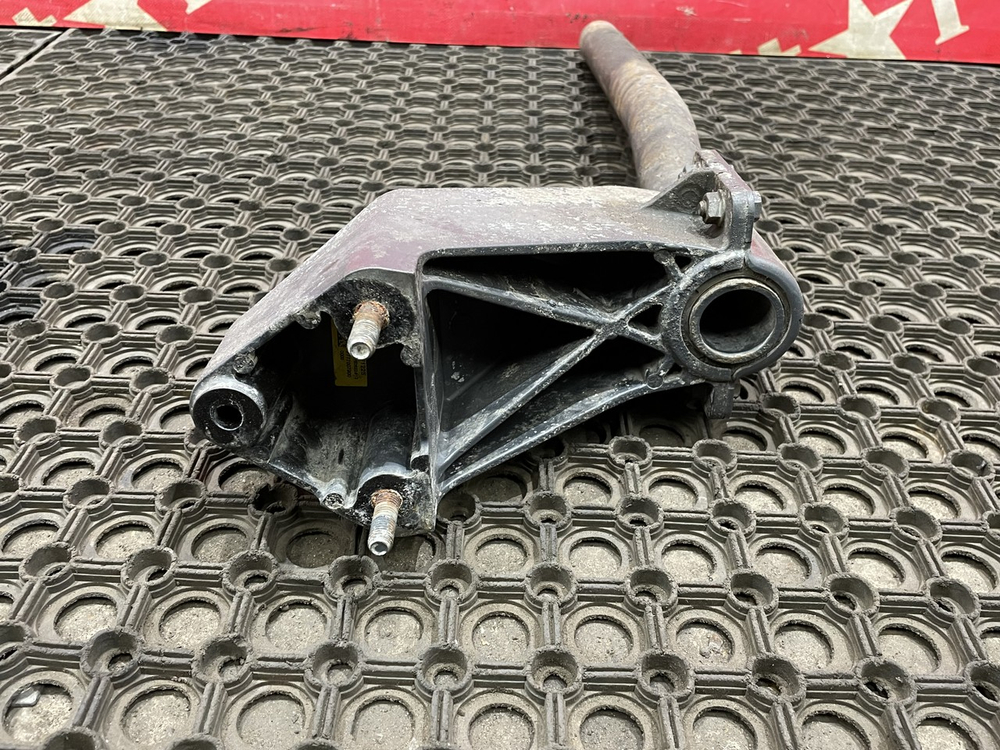 Кронштейн крыла заднего 2018г