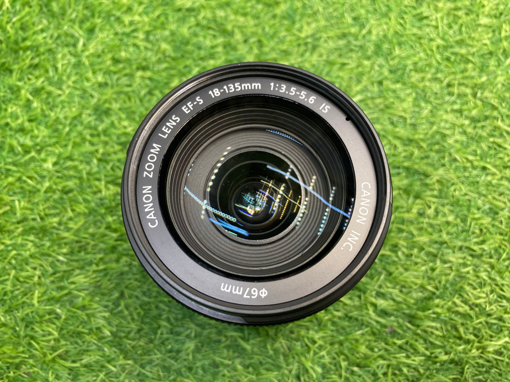 Canon EF-S 18-135mm 3.5-5.6 IS