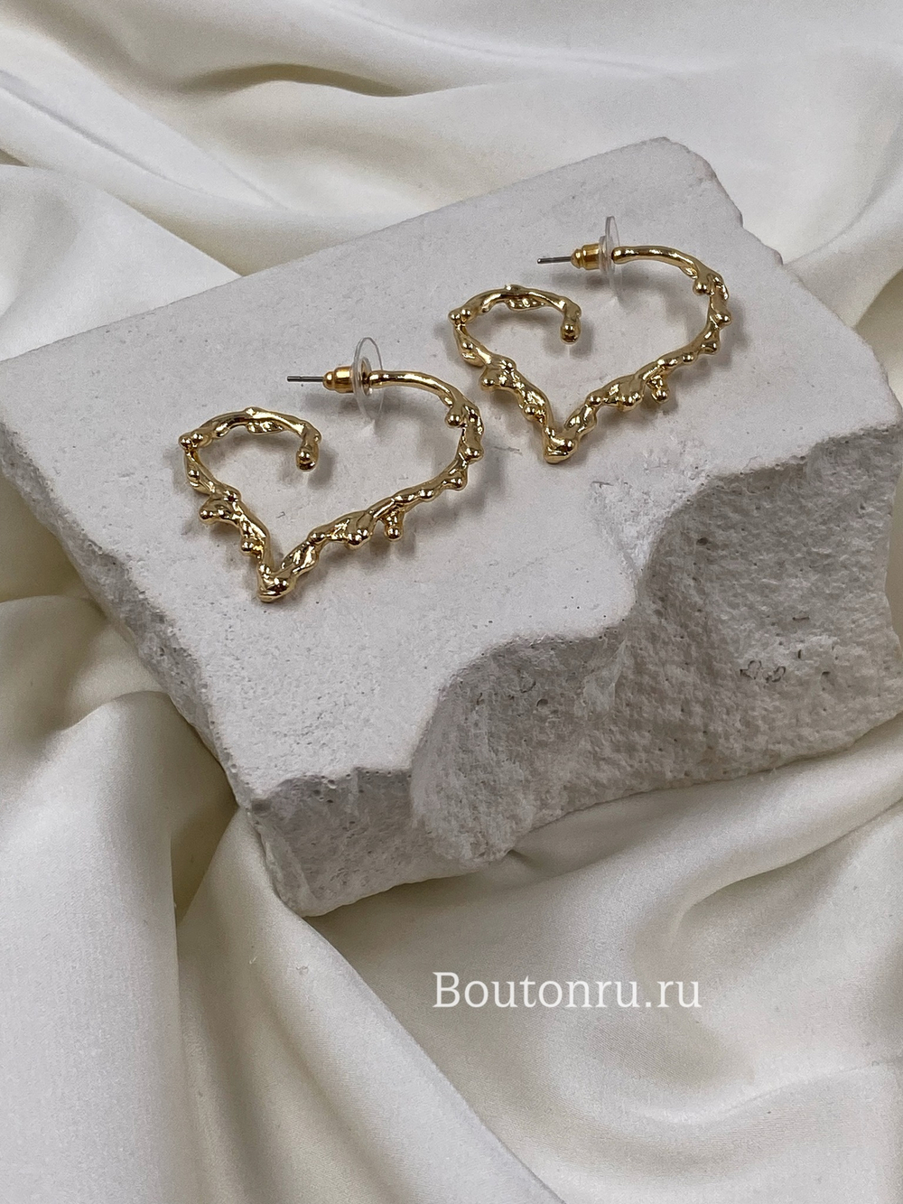 Серьги "Сердца" золотые с имитацией потекшей краски