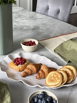 Блюдо сервировочное Clams серого цвета из коллекции Sea treasures