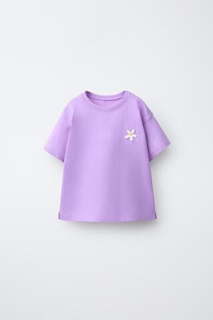 ZARA ФУТБОЛКА С ПРОРЕЗИНЕННОЙ НАШИВКОЙ, ПАСТЕЛЬНАЯ МАЛЬВА
