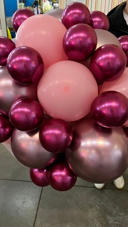 Огромный вау букет в гранатовом цвете