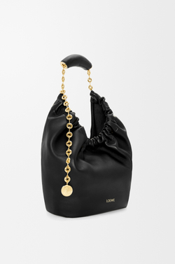 Loewe Маленькая сумка-мешок Squeeze из мягкой кожи ягненка наппа, черный
