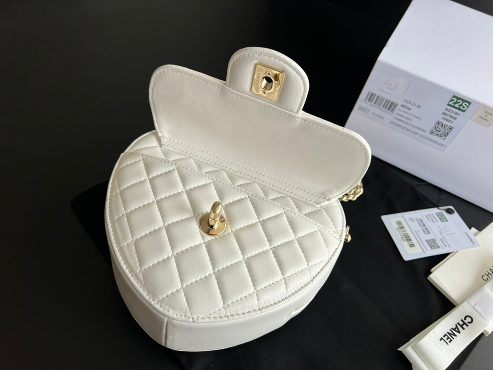 Chane1 Heart Bag 18 cm