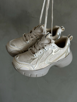 Кроссовки из натуральной кожи