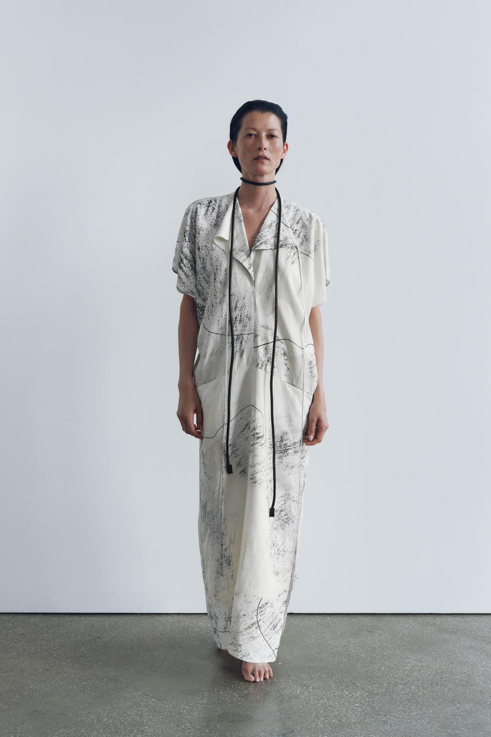 ZARA ПЛАТЬЕ МИДИ С ПРИНТОМ — ZW COLLECTION, ЭКРЮ/ЧЕРНЫЙ