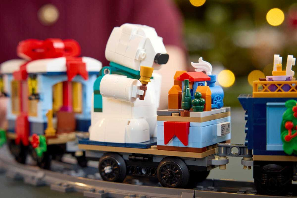 Конструктор LEGO Icons 10361 Holiday Express Train