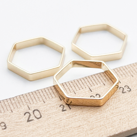 Коннектор Шестигранник, цвет золото, размер 20*18 мм, толщина 3 мм, цена за 1 шт