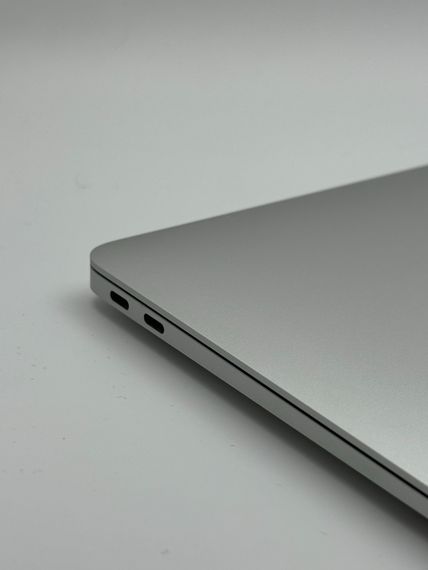 MacBook Air 13 m1 8/256gb Silver