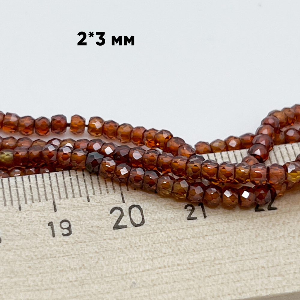 Фианит, рондель с огранкой, цвет сердолик, размер около 3,1*2,3 мм, цена за нить 38 см (около 165 шт)