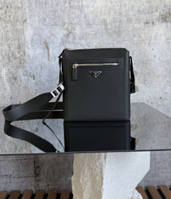 Сумка через плечо Prada